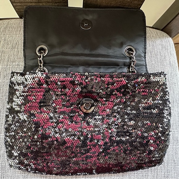 Black Sequin bag w Silver Sequins + Silver Chain - Picture 5 of 6